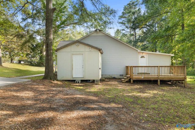 158 County Road 329, Decatur, AL 35603