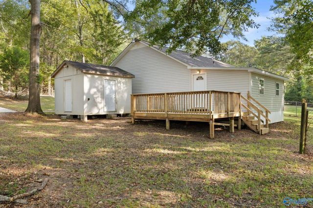 158 County Road 329, Decatur, AL 35603