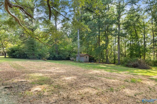 158 County Road 329, Decatur, AL 35603