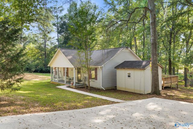 158 County Road 329, Decatur, AL 35603