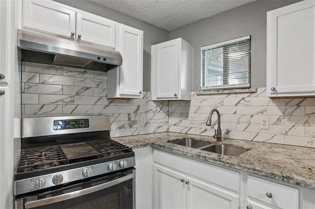4811 Oakland Street 6, Houston, TX 77023