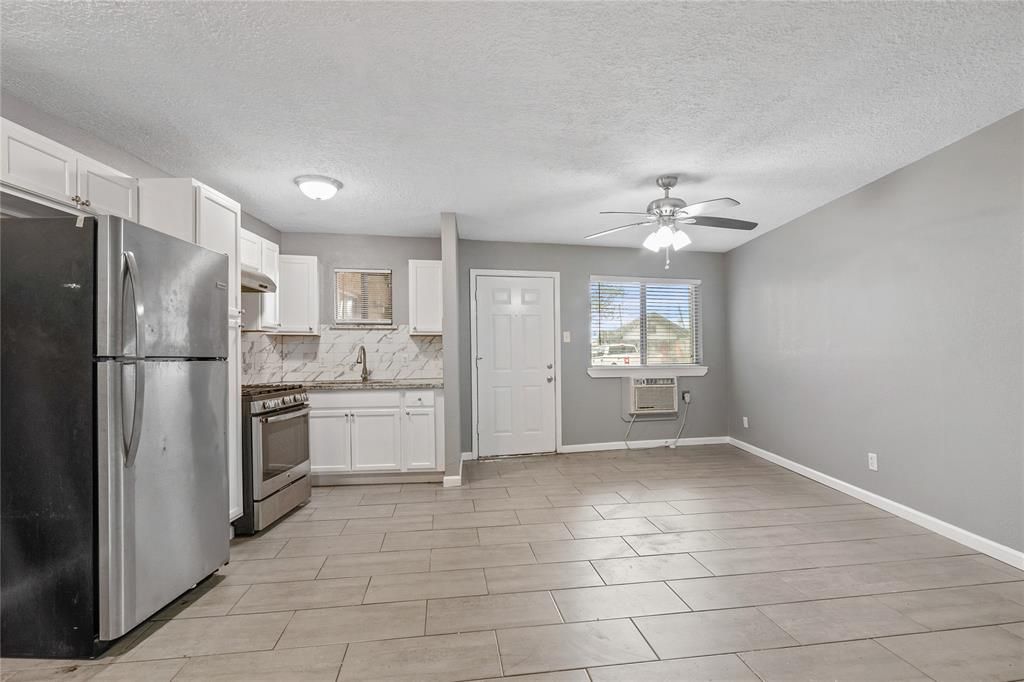 4811 Oakland Street 6, Houston, TX 77023