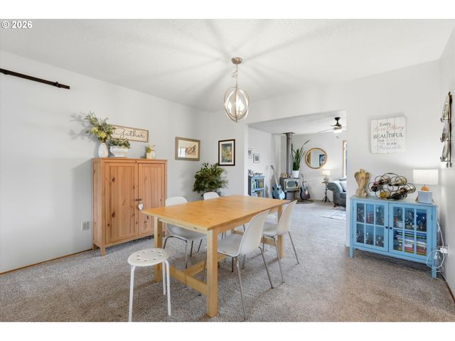 1841 UMPQUA Rd, Woodburn, OR 97071