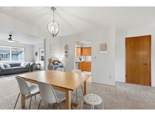 1841 UMPQUA Rd, Woodburn, OR 97071