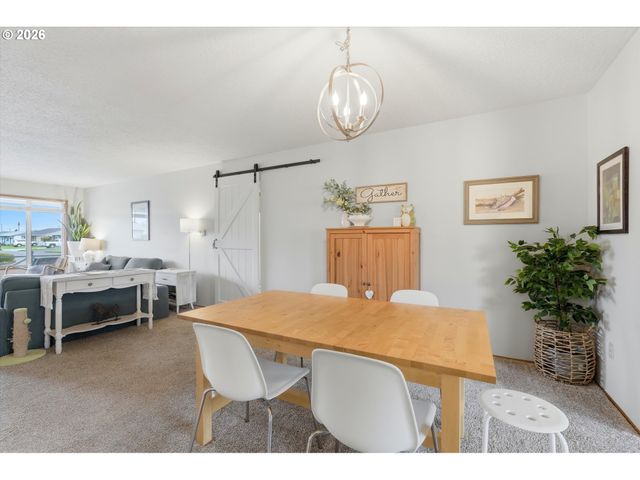 1841 UMPQUA Rd, Woodburn, OR 97071