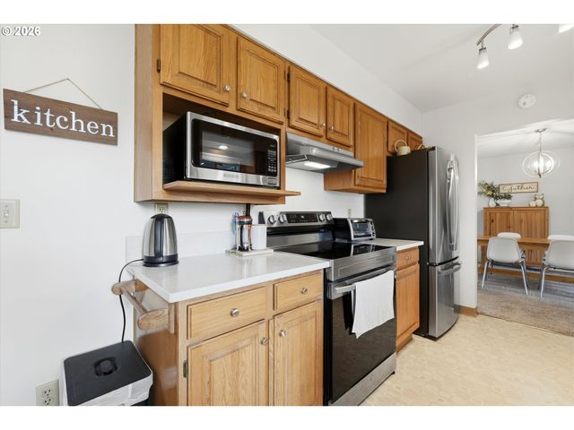 1841 UMPQUA Rd, Woodburn, OR 97071