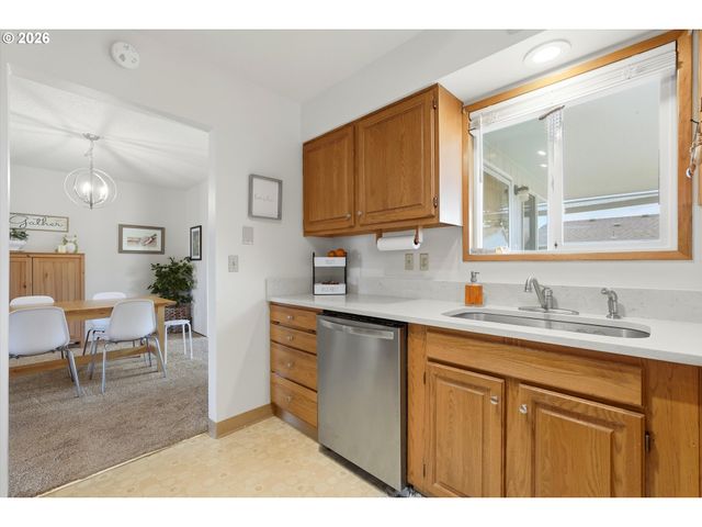 1841 UMPQUA Rd, Woodburn, OR 97071