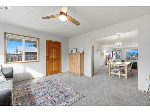 1841 UMPQUA Rd, Woodburn, OR 97071