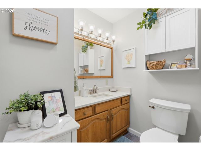 1841 UMPQUA Rd, Woodburn, OR 97071