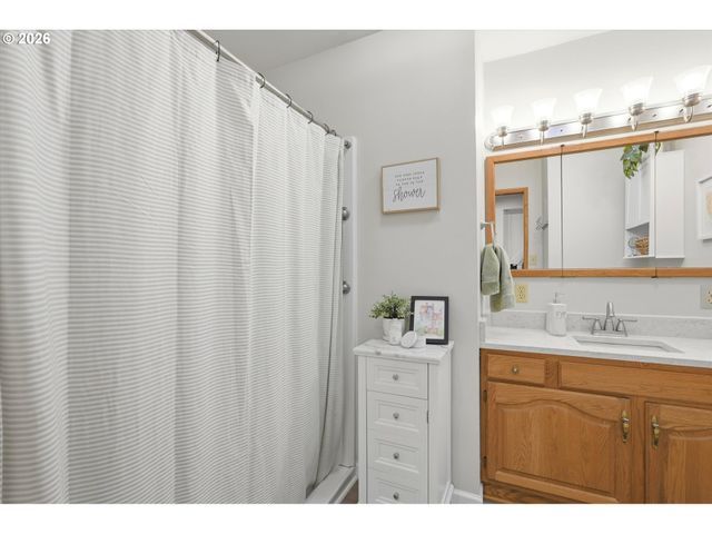 1841 UMPQUA Rd, Woodburn, OR 97071