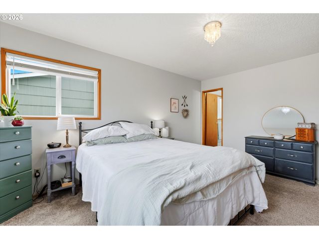 1841 UMPQUA Rd, Woodburn, OR 97071