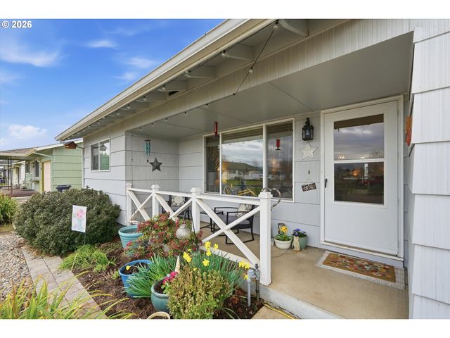 1841 UMPQUA Rd, Woodburn, OR 97071