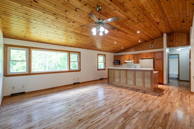 N7341 County Road XX, Holmen, WI 54636