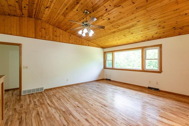 N7341 County Road XX, Holmen, WI 54636