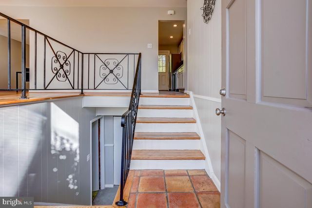6417 EARLHAM DR, Bethesda, MD 20817