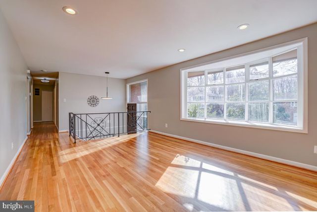 6417 EARLHAM DR, Bethesda, MD 20817