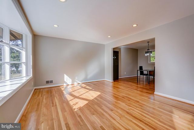 6417 EARLHAM DR, Bethesda, MD 20817