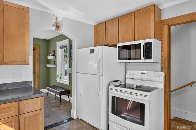 11339 Arnold Street, Redford Charter Township, MI 48239