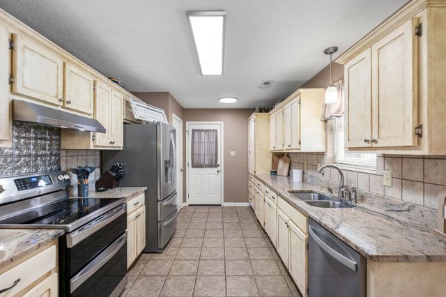 2676 ROUGHEDGE RD, Covington, TN 38019