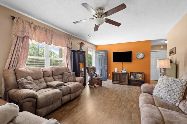 2676 ROUGHEDGE RD, Covington, TN 38019