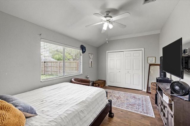 5213 Winding Brook Drive, Dickinson, TX 77539