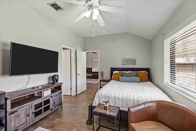 5213 Winding Brook Drive, Dickinson, TX 77539