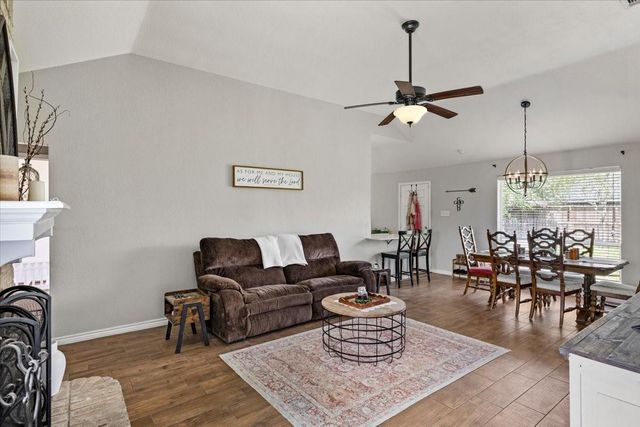 5213 Winding Brook Drive, Dickinson, TX 77539