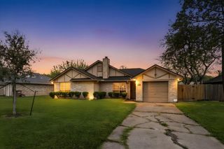 5213 Winding Brook Drive, Dickinson, TX 77539