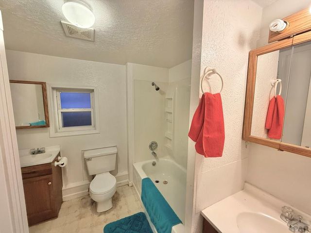 2101 W 16th St, Pueblo, CO 81003