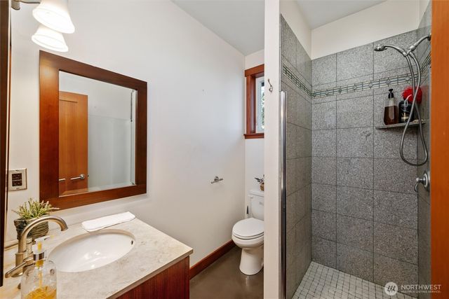 1822 Seacrest Drive, Lummi Island, WA 98262