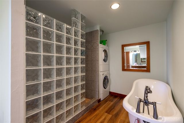 1822 Seacrest Drive, Lummi Island, WA 98262