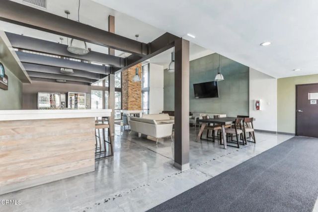 5585 E Pacific Coast Highway 132, Long Beach, CA 90804