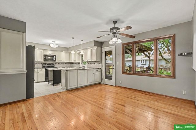 2012 Park Place Drive, Fremont, NE 68025
