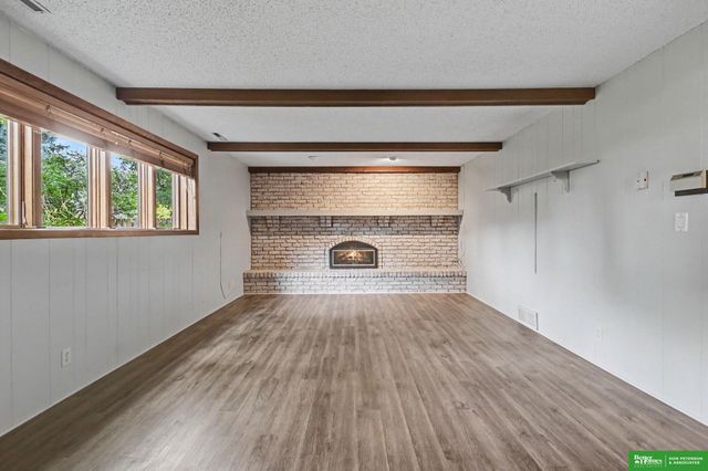2012 Park Place Drive, Fremont, NE 68025