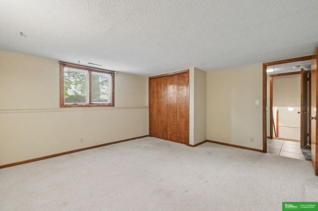 2012 Park Place Drive, Fremont, NE 68025