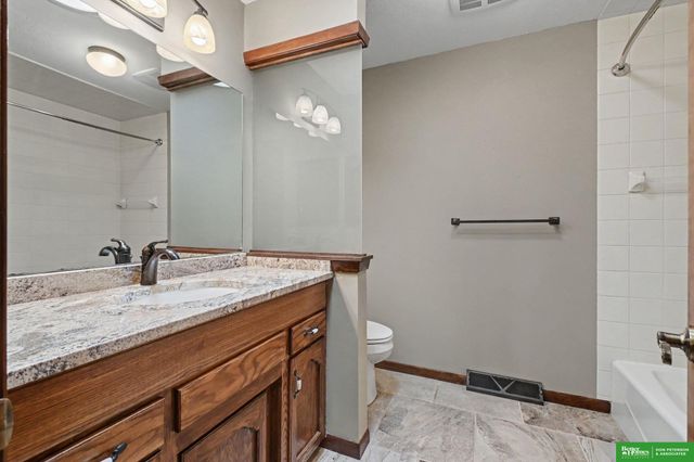 2012 Park Place Drive, Fremont, NE 68025