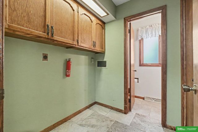 2012 Park Place Drive, Fremont, NE 68025