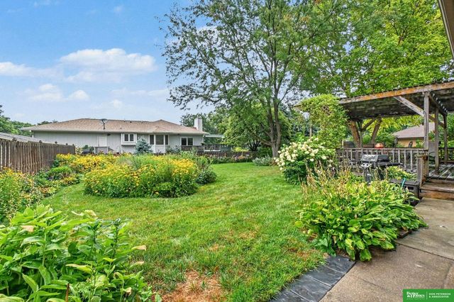 2012 Park Place Drive, Fremont, NE 68025