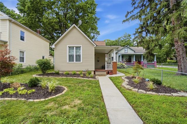 909 N Broadway Street, Leavenworth, KS 66048