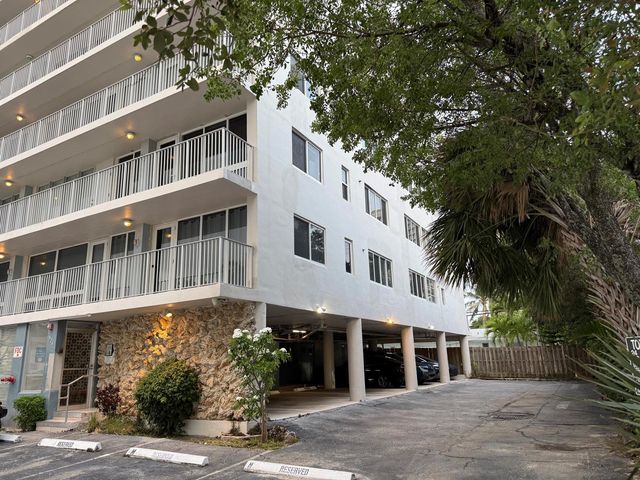524 Orton Avenue 403, Fort Lauderdale, FL 33304