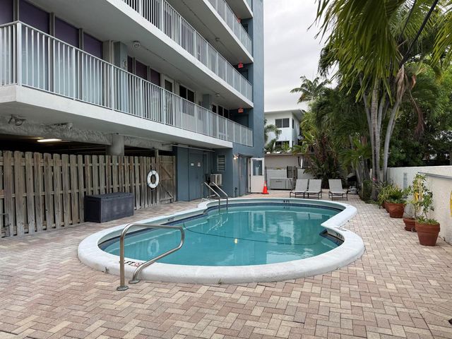 524 Orton Avenue 403, Fort Lauderdale, FL 33304