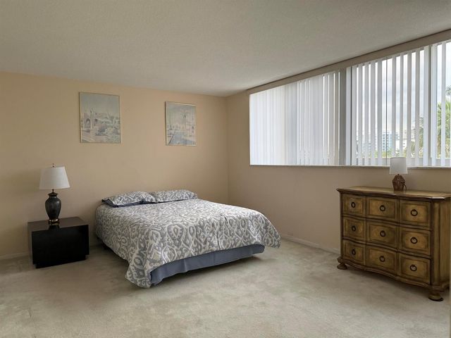 524 Orton Avenue 403, Fort Lauderdale, FL 33304