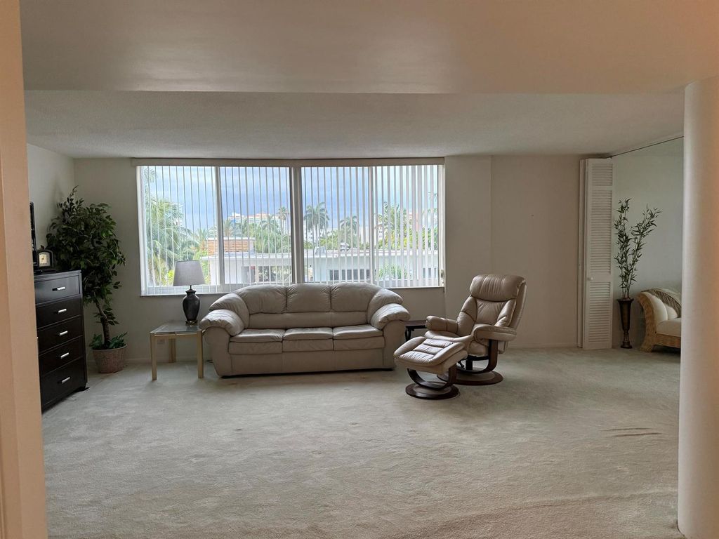 524 Orton Avenue 403, Fort Lauderdale, FL 33304