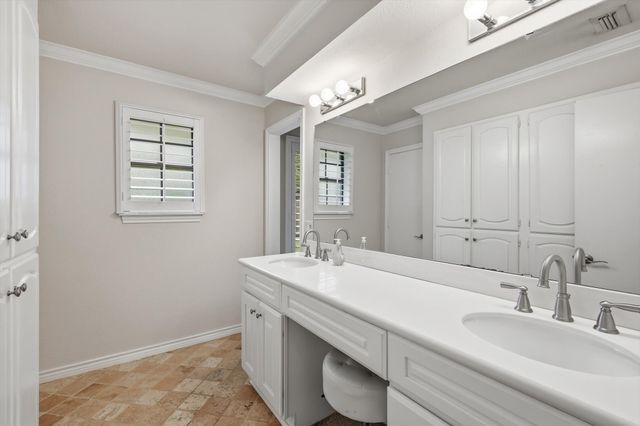 1000 Bert Drive, Arlington, TX 76012