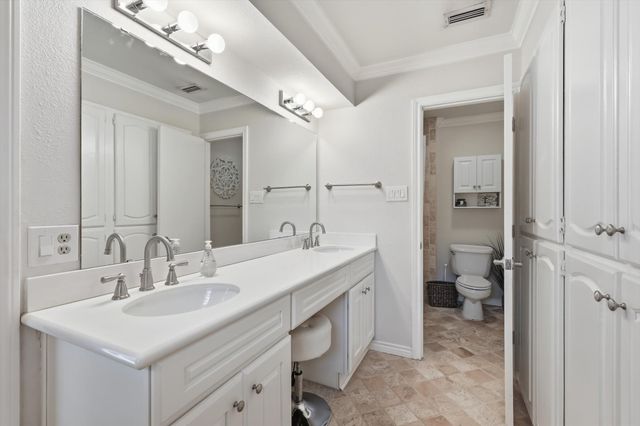 1000 Bert Drive, Arlington, TX 76012