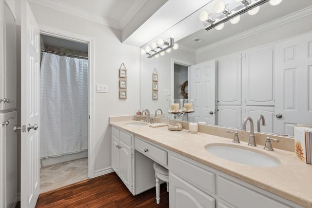 1000 Bert Drive, Arlington, TX 76012