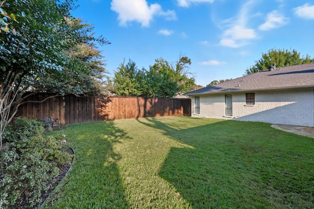 1000 Bert Drive, Arlington, TX 76012