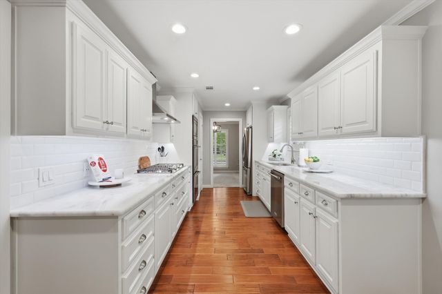 1000 Bert Drive, Arlington, TX 76012