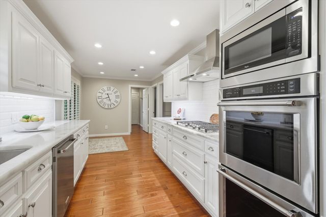 1000 Bert Drive, Arlington, TX 76012