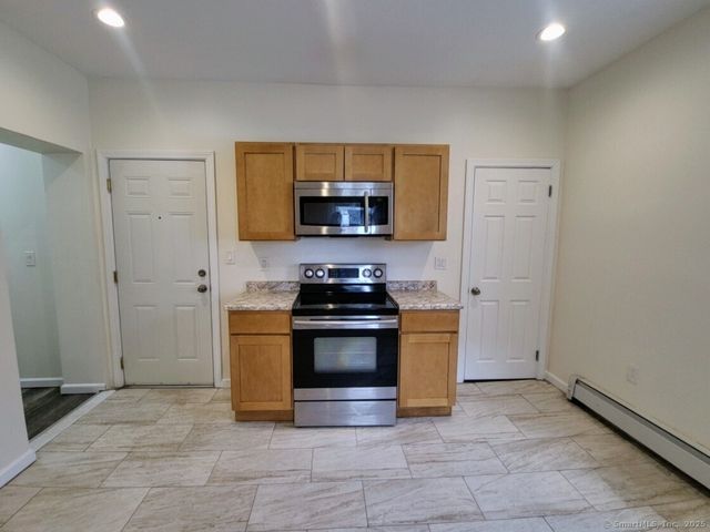 42 Madison Street, Hartford, CT 06106